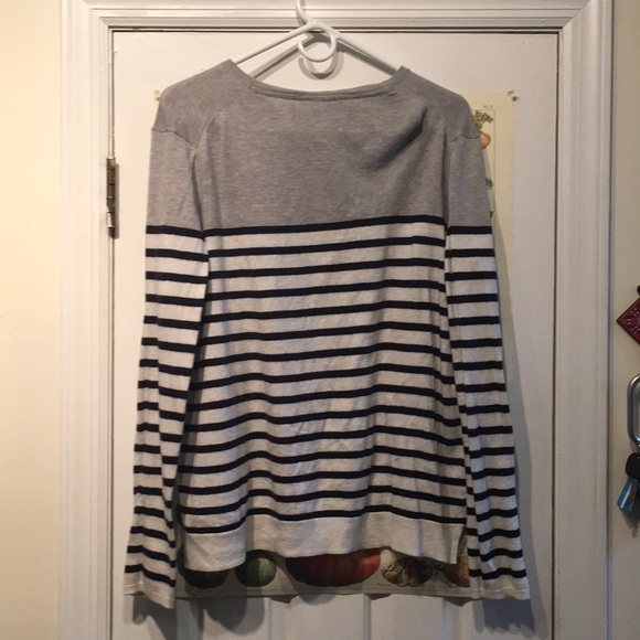 Grayscale striped sweater - Picture 3 of 3